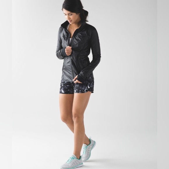 Lululemon Run Times Short Dusk Dye White Black / Black Size 4 - Picture 3 of 9